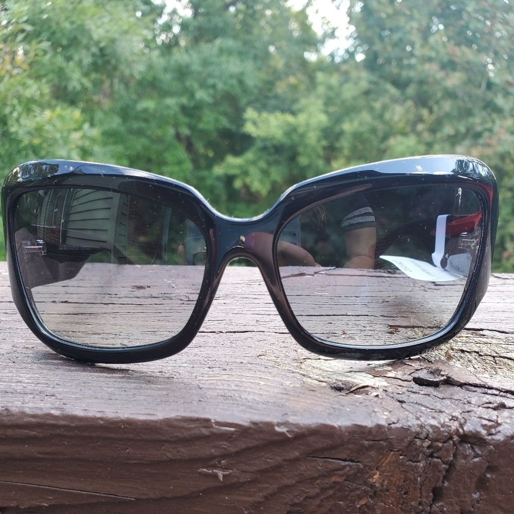Oliver Peoples